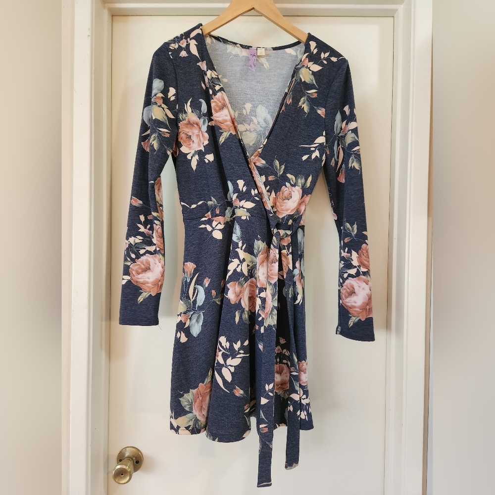 Alya Women's Sash Belt Wrap Style Dress Gray-Blue Pink Floral Size Large